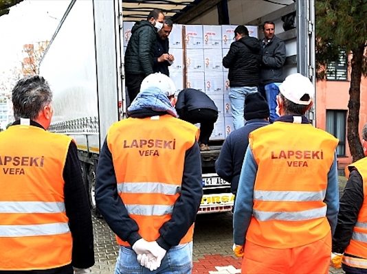 TÜMAD Madencilik Lapseki’deki İhtiyaç Sahiplerine Destek Oldu